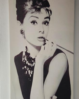 tela Audrey Hepburn