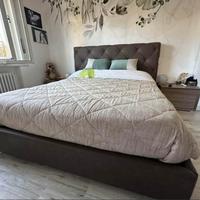 Letto matrimoniale con contenitore