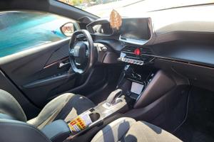 Peugeot 208 gt