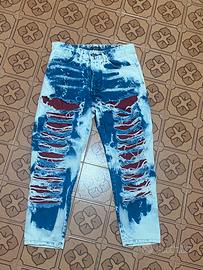 Pantalone a jeans alla moda