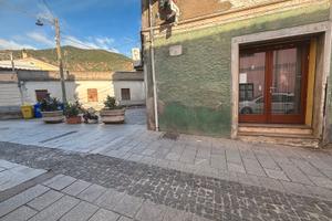 Villacidro - Locale commerciale su due livelli