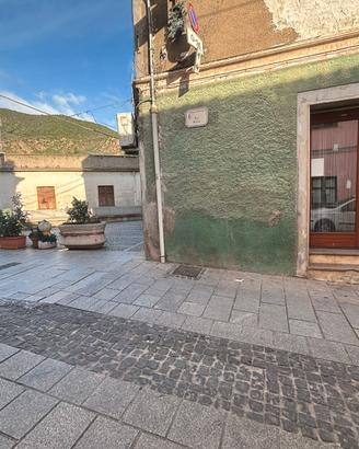 Villacidro - Locale commerciale su due livelli