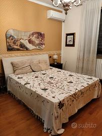 LETTO MATRIMONIALE IN ALCANTARA BEIGE