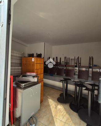 NEGOZIO A SARZANA