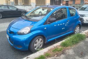 Toyota Aygo benzina anno 2011 - 140.000km.