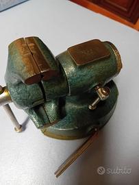 Morsa per micromeccanica.