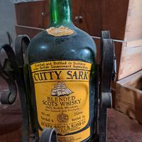 2 vecchie bottiglie di whisky 