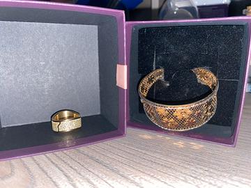 Bracciale ed anello dorato