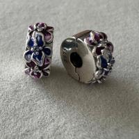 Coppia di charm clip floreali in Argento 925