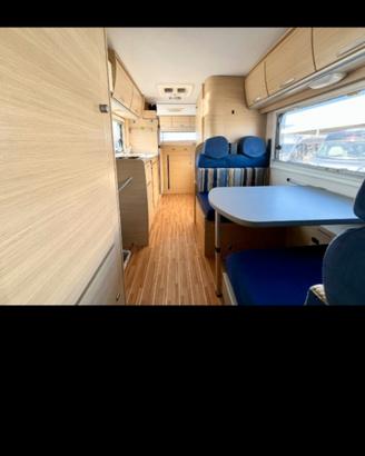 camper auto roller garage 
