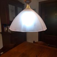 Lampadario in stile classico in vetro rosa