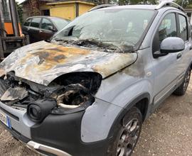 Fiat Panda 0.9 TwinAir Turbo S&S 4x4 2019 sinistra