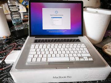 MacBook Pro 15" + tastiera apple 