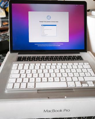 MacBook Pro 15" + tastiera apple 