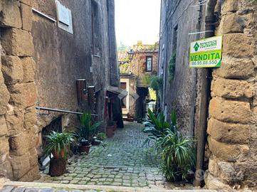 3 LOCALI A GENAZZANO