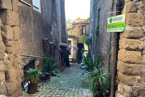 3 LOCALI A GENAZZANO