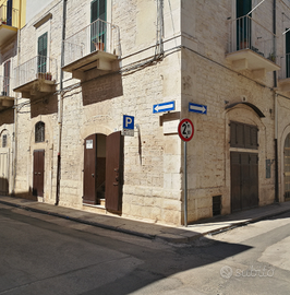 Appartamento piano terra 2 ingressi più cantina