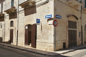 Appartamento piano terra 2 ingressi più cantina