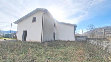 Pignola (zona Lago) fabbricato mq. 110 netti