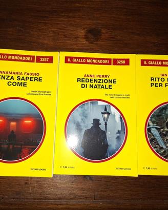 Tris libri gialli Mondadori