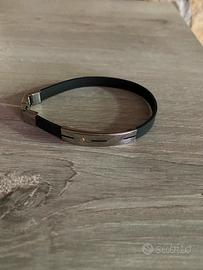 Bracciale in gomma con inserti in acciaio