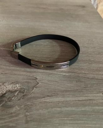 Bracciale in gomma con inserti in acciaio