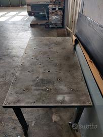 Tavolo in acciaio inox a sfere
