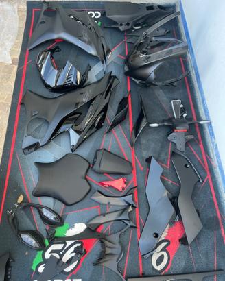 Carena Fari Selle Specchi Scarico Yamaha R6 2020