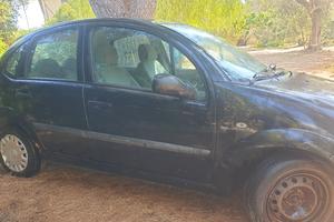 auto pezzi  di ricambio  €400,00
