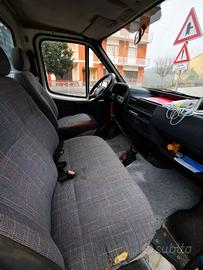 Camioncino cassonato