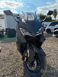 Yamaha Tmax 560