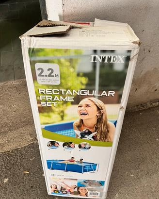 Piscina fuoriterra rettangolare