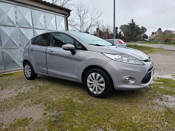 Ford Fiesta 1.4 TDCi 70CV 5 porte Titanium