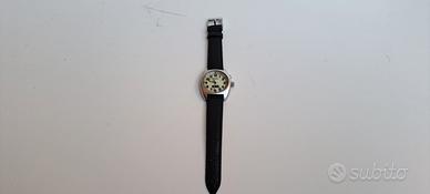 Orologio Fossil Defender, nello specifico il model