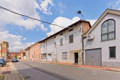 CASA SEMINDIPENDENTE A BRA