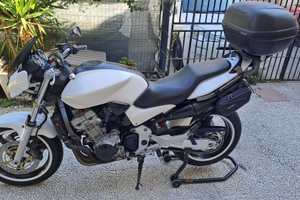 Honda Hornet 900