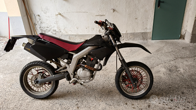 Motard Derbi Senda SM 125 4 tempi