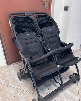 Passeggino gemellare chicco