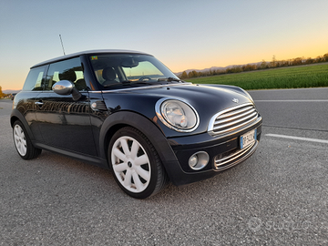 Mini 120cv solo 104000km