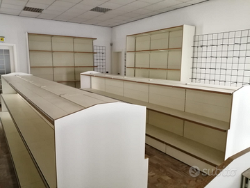 Arredamento e scaffalature Negozio