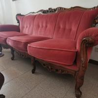 Divano  e tavolino stile veneziano