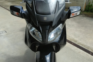 Suzuki Burgman 650 executive