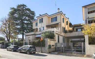 Appartamento a Bologna Via Elio Bernardi 4 locali