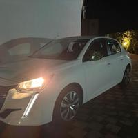 PEUGEOT 208 MANIACALE