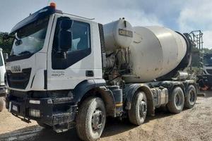 Iveco Trakker 410T45 + Betoniera Cifa