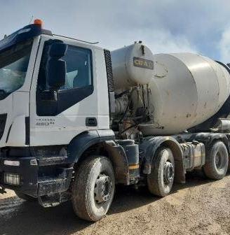 Iveco Trakker 410T45 + Betoniera Cifa