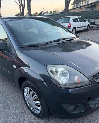 FORD Fiesta 1.2 16V 5p. Ghia senza nessun lavoro