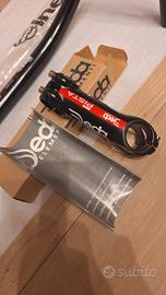 attacco manubrio deda pista