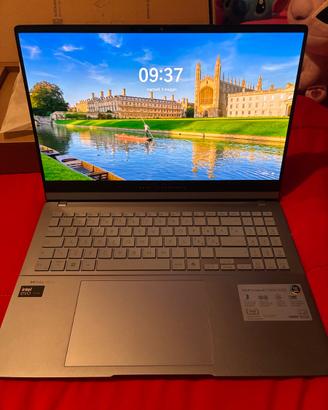 Asus Vivobook S/15 OLED
