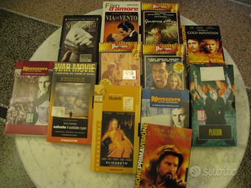 Lotto 28 film VHS (RADIOFRECCIA, PLATOON,TITANIC e